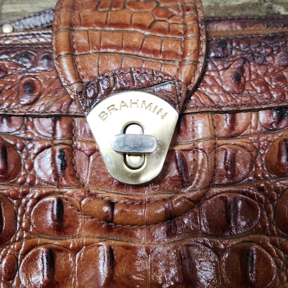 BRAHMIN CROC EMBOSSED LEATHER CROSSBODY PURSE - Picture 5 of 16